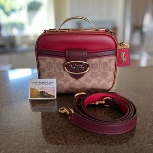 🌺 Coach Riley Lunchbox - Red/Signature